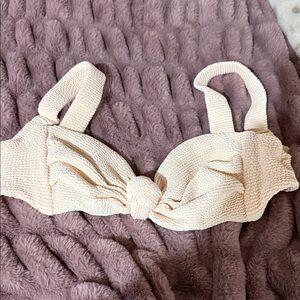 Elegant Cream Knit montce top medium